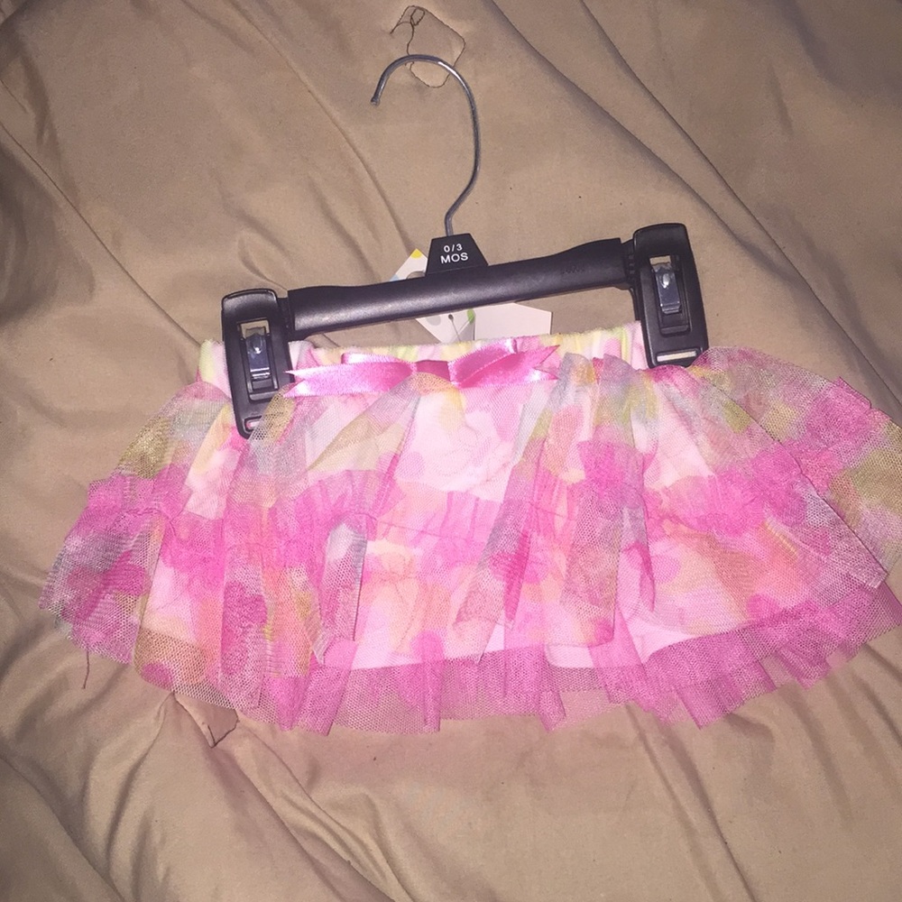 I’m selling a tutu someone bought my daughter